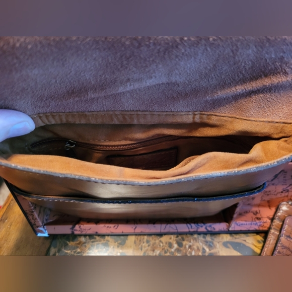 Patricia Nash NIB MESSENGER BAG AND WALLET - Picture 8 of 10